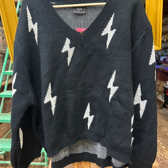 Dressed in LaLa - chunky V-neck sweater with lightning bolts - Size Medium - Picture 2 of 4